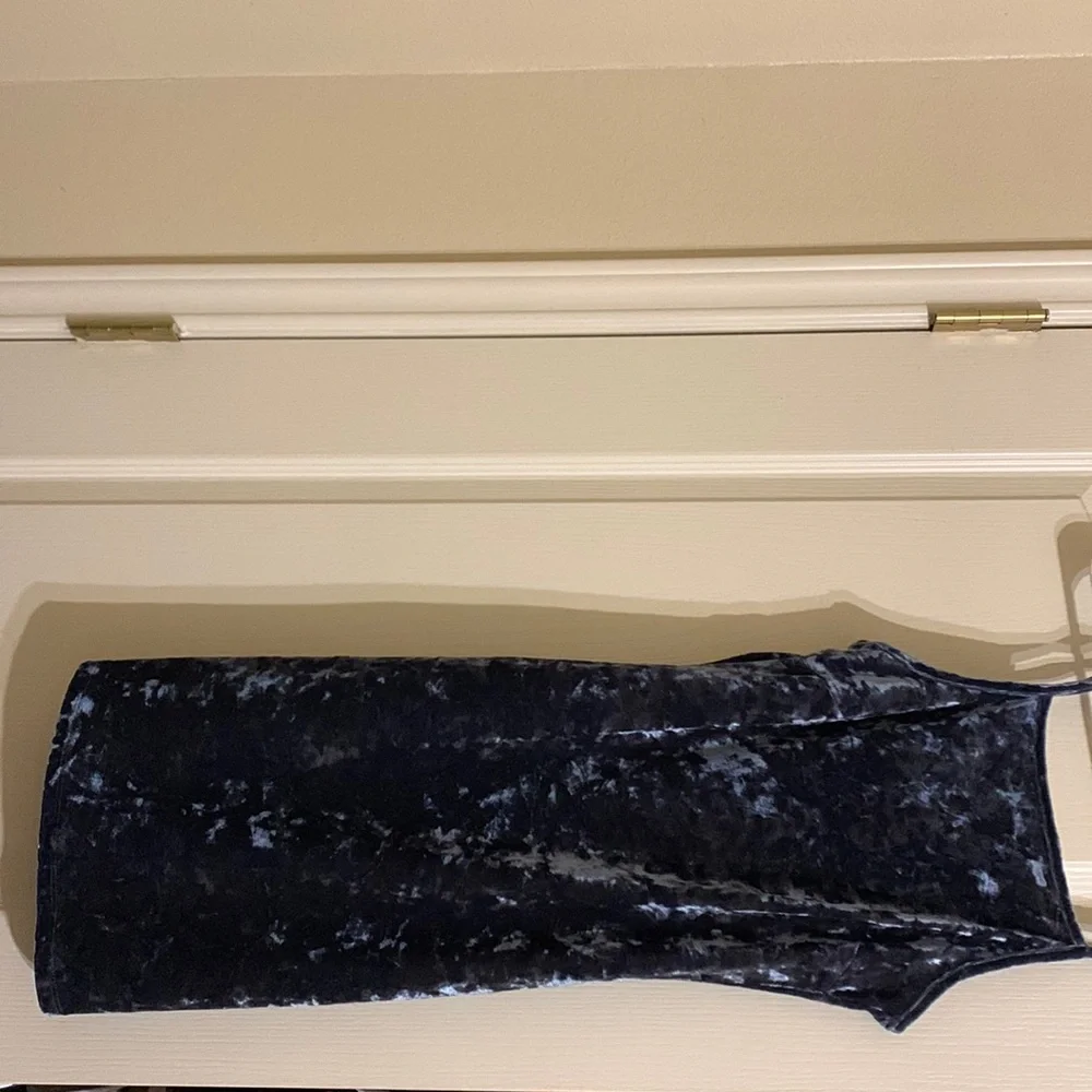 Dress - Picture 1 of 2